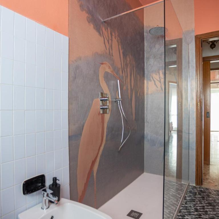 Desenzano Walk to Center and Station - Three-Bedroom Apartment - 17