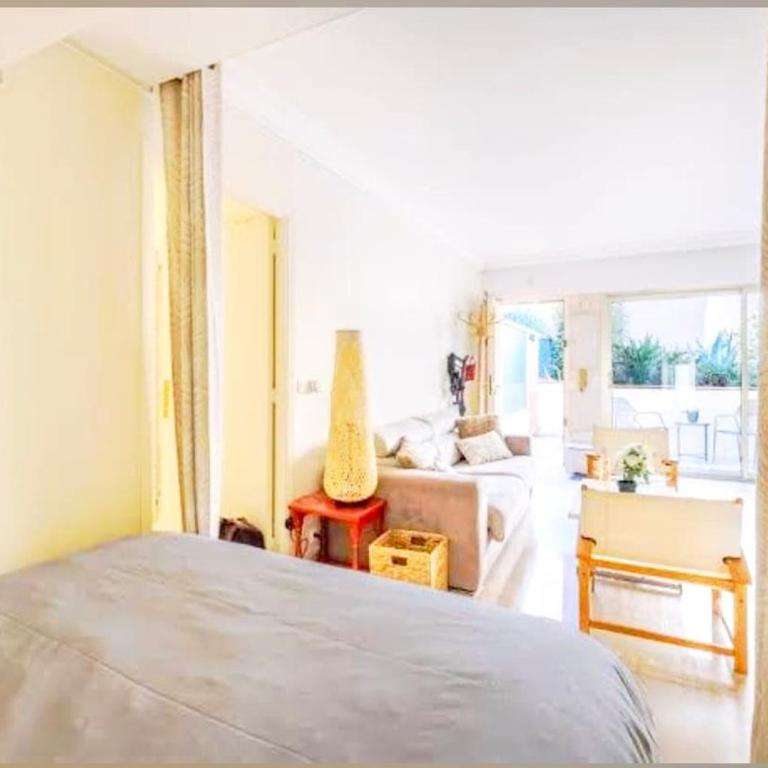 Rare in Cannes, quiet apartment for 4 people, garden, parking - Appartement 1 Chambre - 14