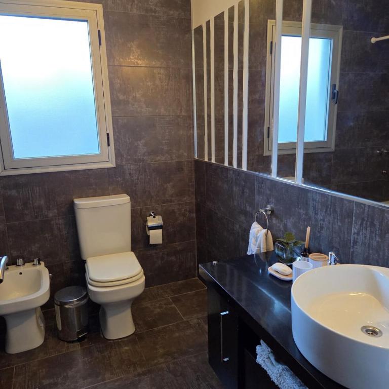 Casa con pileta y parque en barrio cerrado - Casa Vacacional de 3 dormitorios - 9