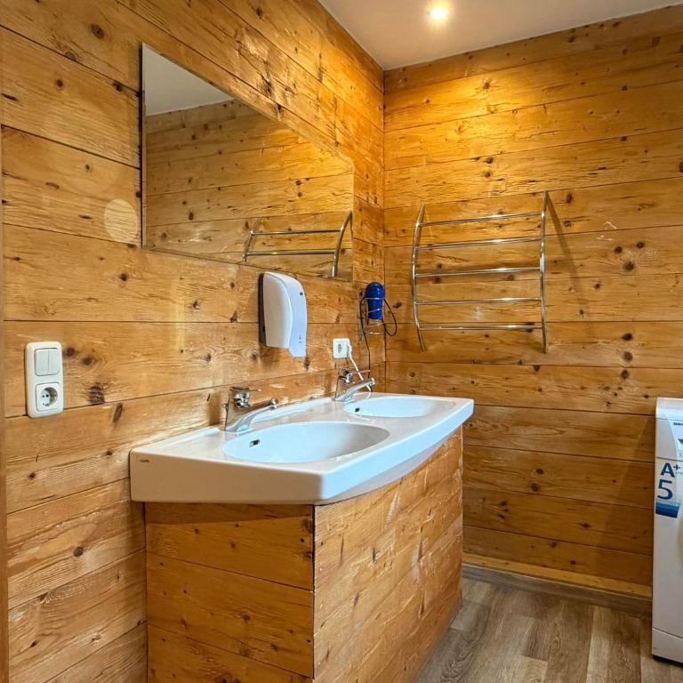 Appartement Schmittenblick - Three-Bedroom Apartment - 2
