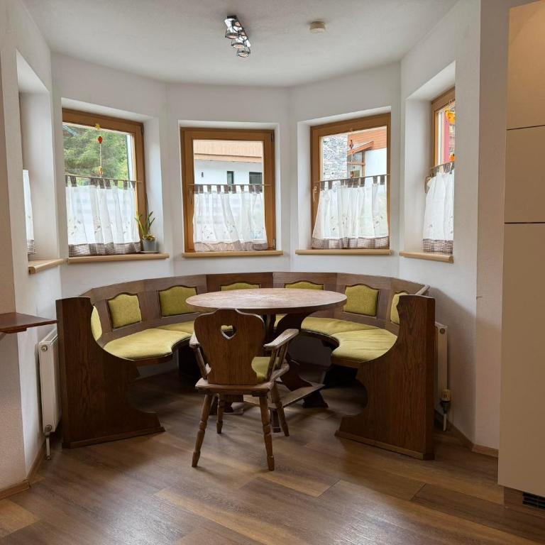 Appartement Schmittenblick - Three-Bedroom Apartment - 3