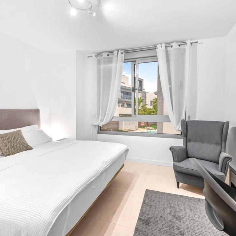 Spacious Garden Apartment With Balcony by Caseo - Apartamento Deluxe de 4 dormitorios - 16
