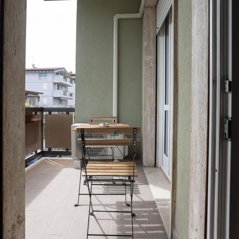 Desenzano Walk to Center and Station - Three-Bedroom Apartment - 3