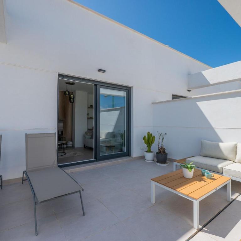 Bright Apartment with Private Terrace by Caseo - Apartamento - 25