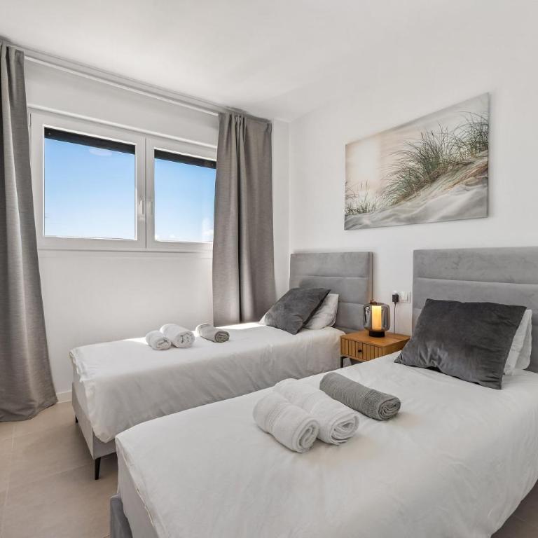 Bright Apartment with Private Terrace by Caseo - Apartamento - 17