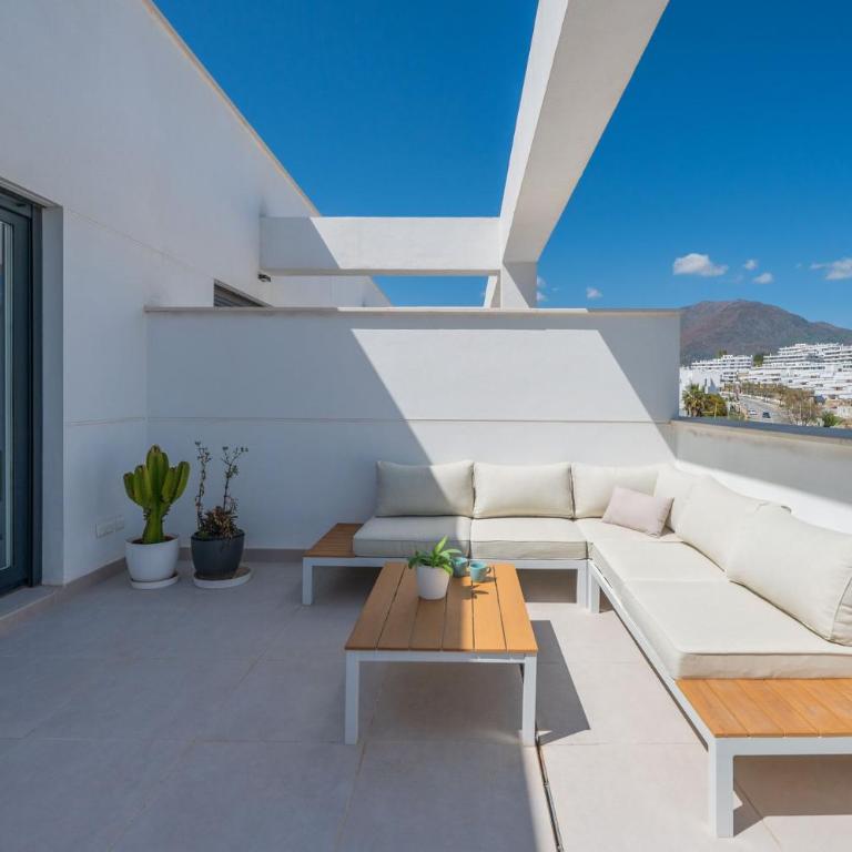 Bright Apartment with Private Terrace by Caseo - Apartamento - 30