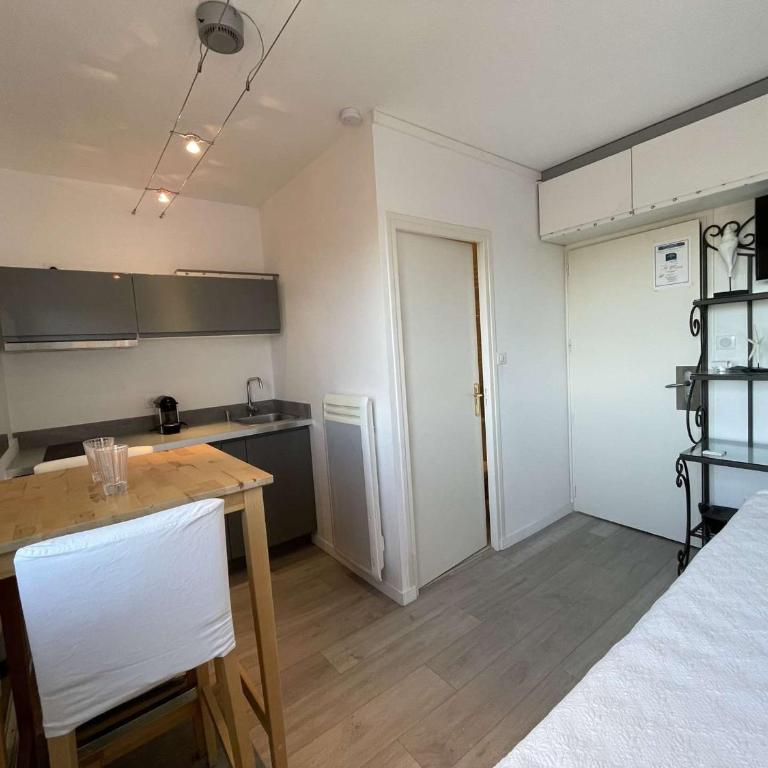 Confort moderne : Beau T2 avec balcon, accès direct plage, WiFi - St Jean de Monts - FR-1-224C-322 - Apartment - 19