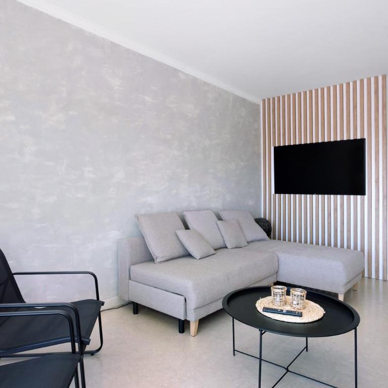 Juan les Pins Centre 2P La Dryade - Superior One-Bedroom Apartment with Balcony - 14