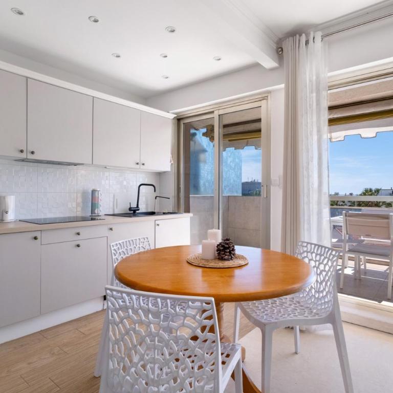 Juan les Pins Centre 2P La Dryade - Superior One-Bedroom Apartment with Balcony - 3