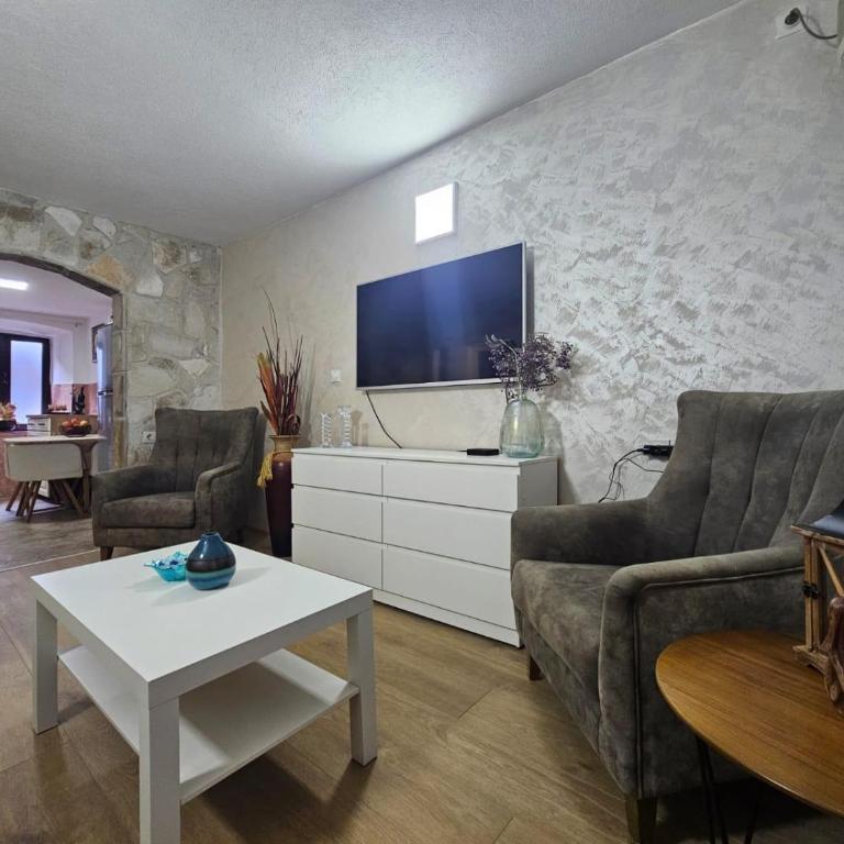 Casa Di Kotor - Apartment - 11
