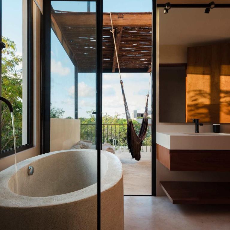 Luxury 5 Bedroom Pool Tiki Bar & Outdoor Gym - Casa - 3