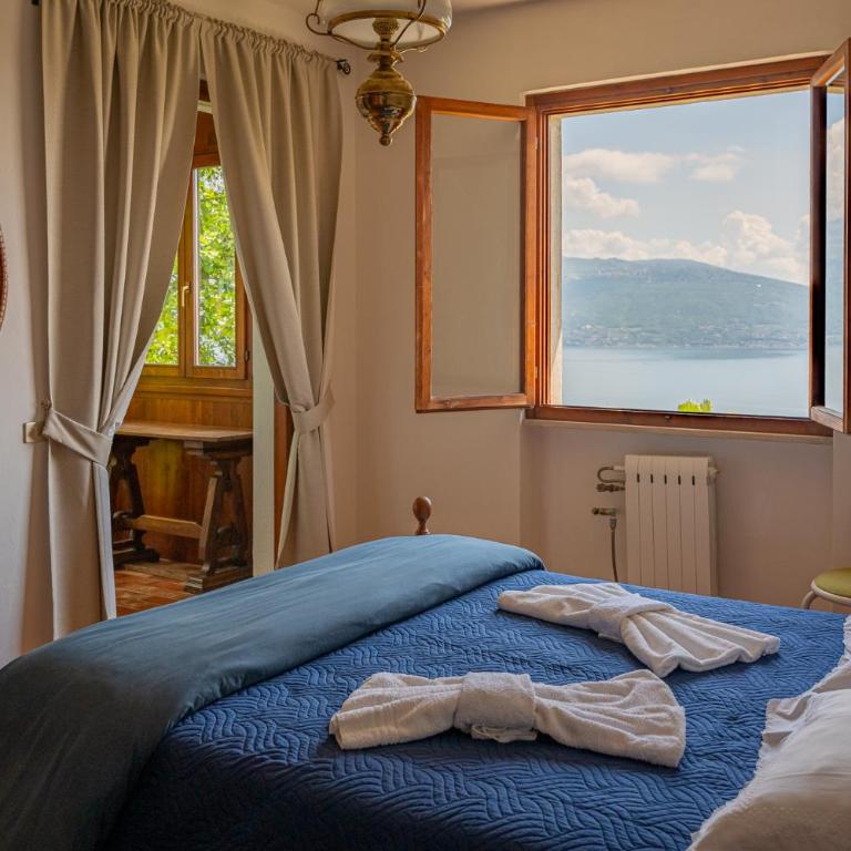 VILLA la QUERCIA LAKE VIEW - Three-Bedroom Villa - 18