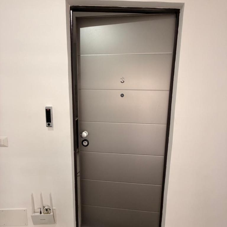 Vulcano Rooms 4 - Large Double Room - 22