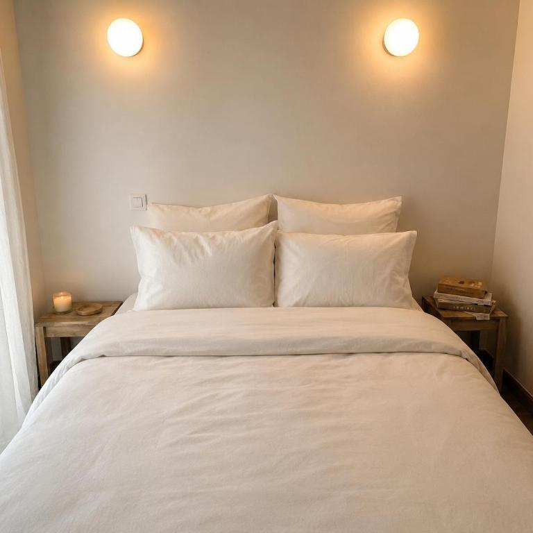 Heart of Nice, Beach 3min, 3 AC Units, Balcony with 4-Seater Dining! - Appartement 2 Pièces - 16