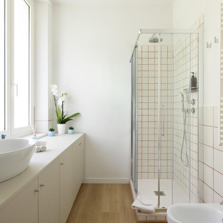 Stylish 2BR 2BA Newly Renovated Apartment-LorenzoILMagnifico - Appartamento con 2 Camere da Letto - 14
