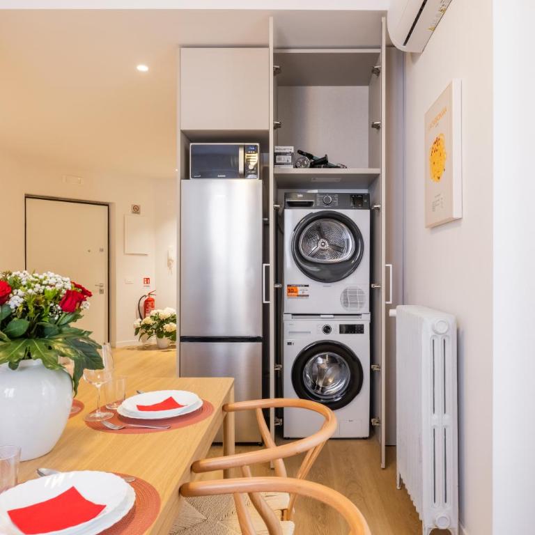 Stylish 2BR 2BA Newly Renovated Apartment-LorenzoILMagnifico - Appartamento con 2 Camere da Letto - 39