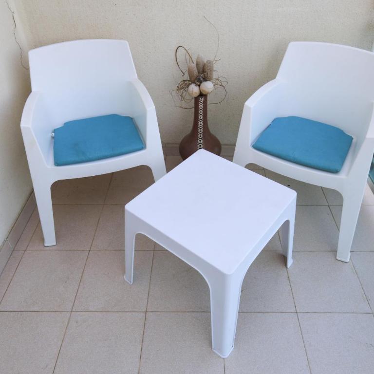 Los Juncos HomeStay by Turismar - Apartment with Balcony - 24
