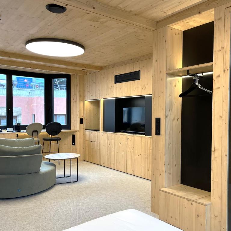 VTZ Minimal Suites - Suite OLIVA - 2