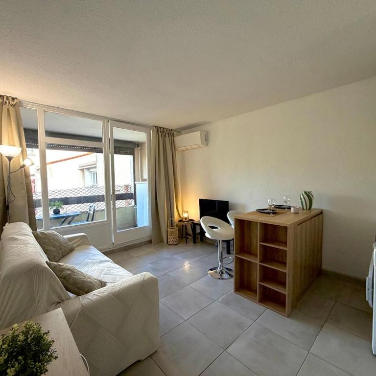 Studio cosy avec terrasse et piscine à Fréjus - Studio with Sofa Bed - 1