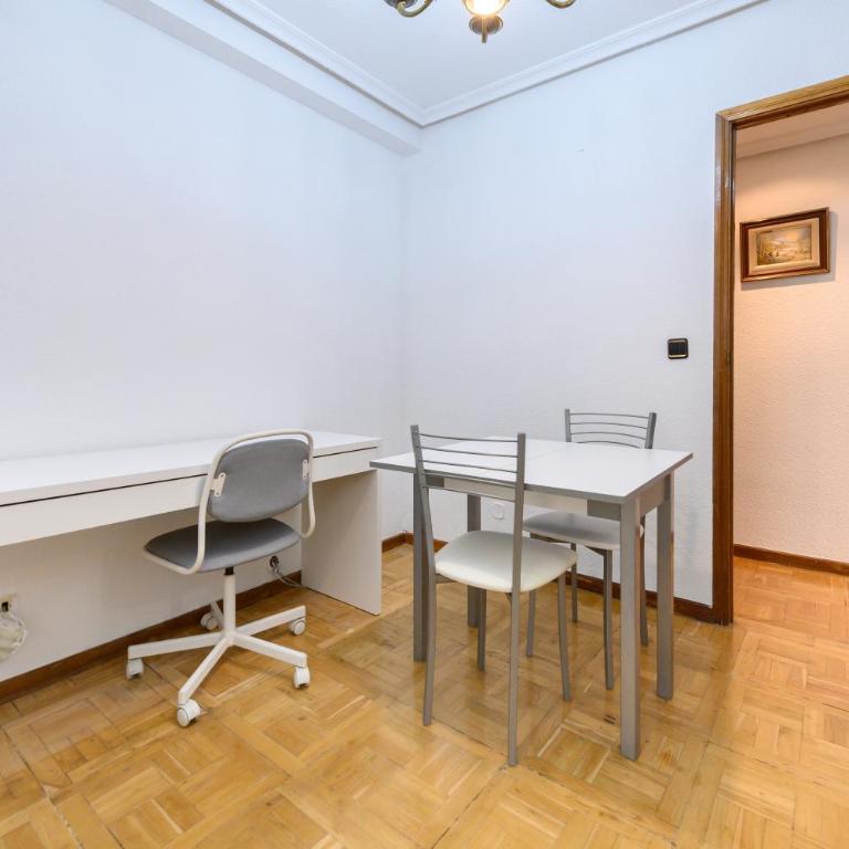SVI166B - Amplio y luminoso piso de 3 dormitorios y 2 baños en Madrid - Alquiler temporal - Three-Bedroom Apartment - 21