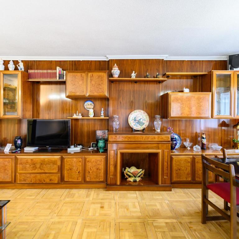 SVI166B - Amplio y luminoso piso de 3 dormitorios y 2 baños en Madrid - Alquiler temporal - Three-Bedroom Apartment - 28