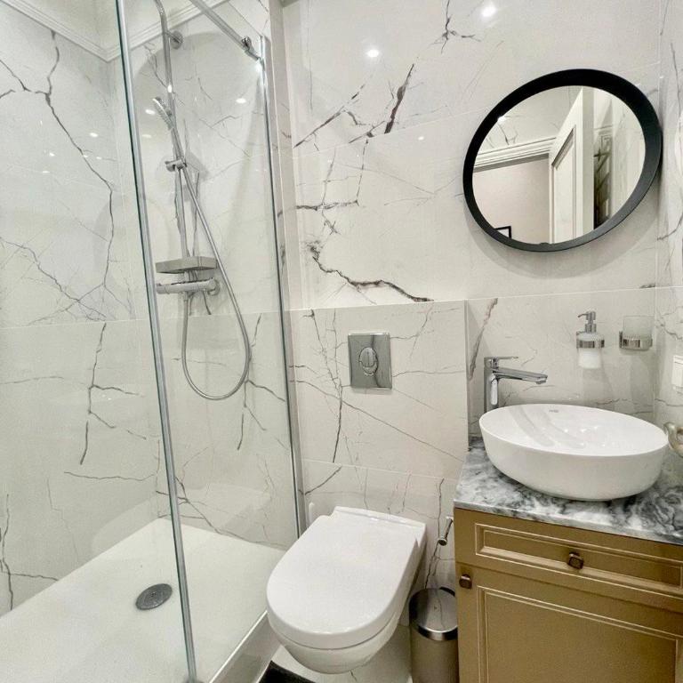 Modern 75m Suite Heart of Villefranche - Appartement 1 Chambre - 9