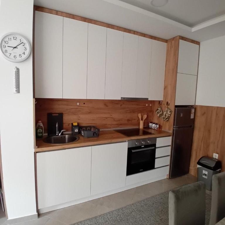 Stan Becici - Two-Bedroom Apartment - 5