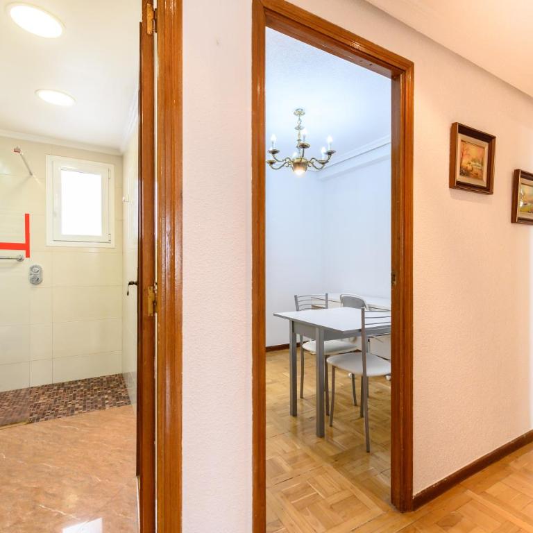 SVI166B - Amplio y luminoso piso de 3 dormitorios y 2 baños en Madrid - Alquiler temporal - Three-Bedroom Apartment - 35
