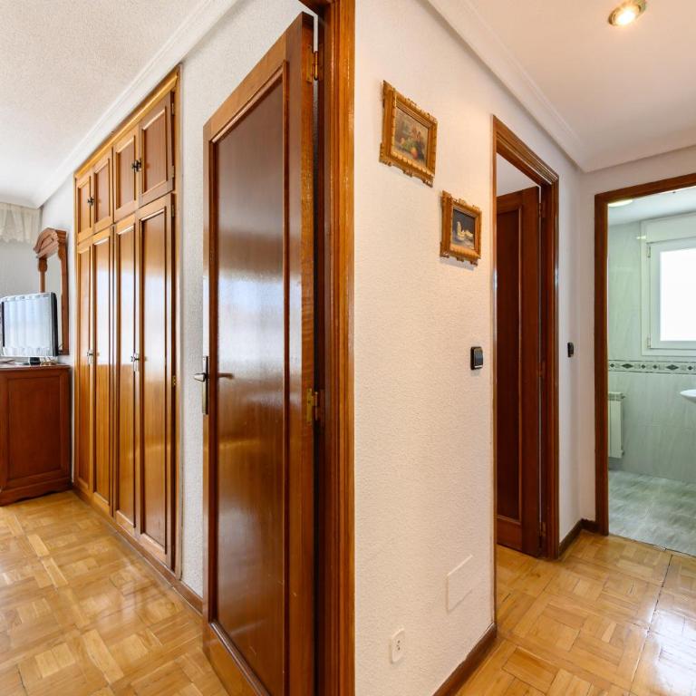 SVI166B - Amplio y luminoso piso de 3 dormitorios y 2 baños en Madrid - Alquiler temporal - Three-Bedroom Apartment - 34