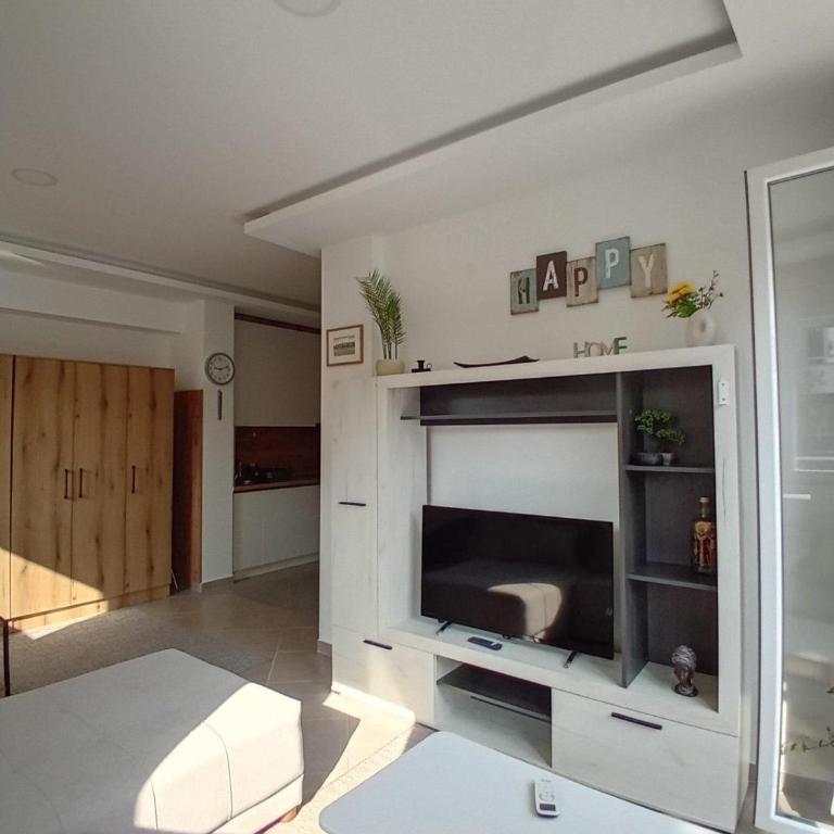 Stan Becici - Two-Bedroom Apartment - 6