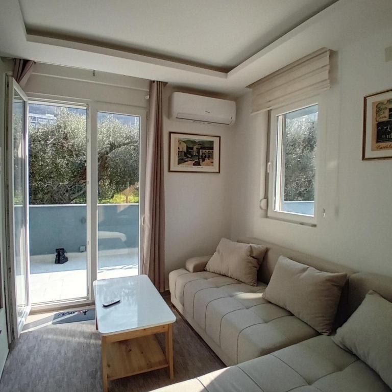 Stan Becici - Two-Bedroom Apartment - 4