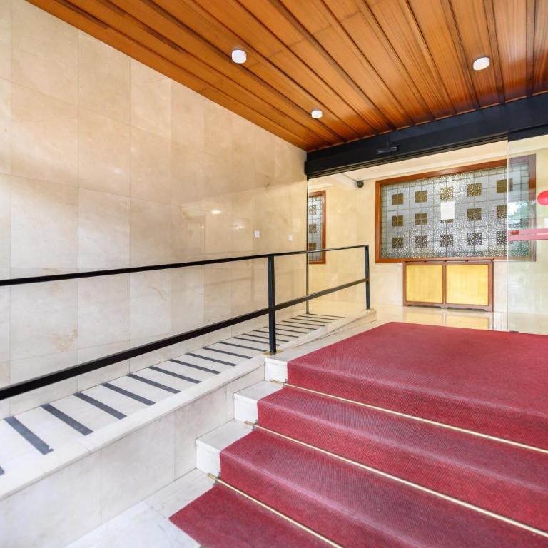 SVI166B - Amplio y luminoso piso de 3 dormitorios y 2 baños en Madrid - Alquiler temporal - Three-Bedroom Apartment - 64