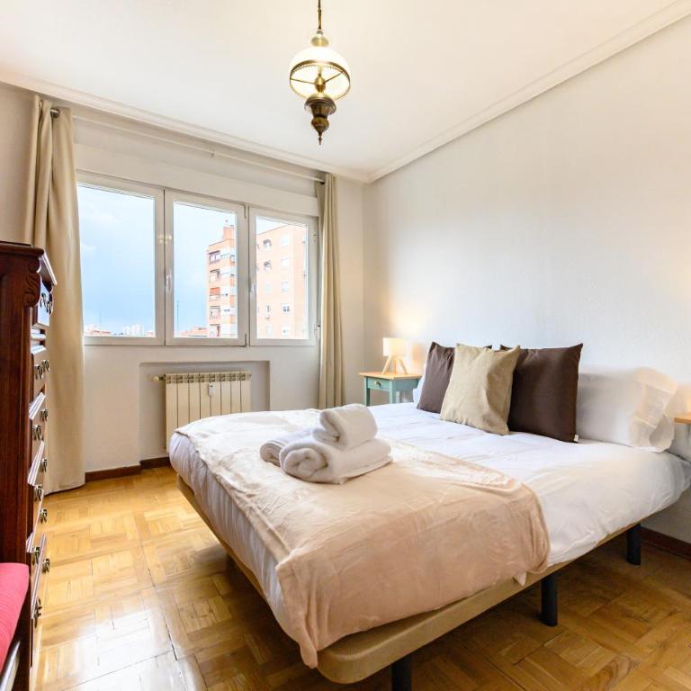 SVI166B - Amplio y luminoso piso de 3 dormitorios y 2 baños en Madrid - Alquiler temporal - Three-Bedroom Apartment - 5