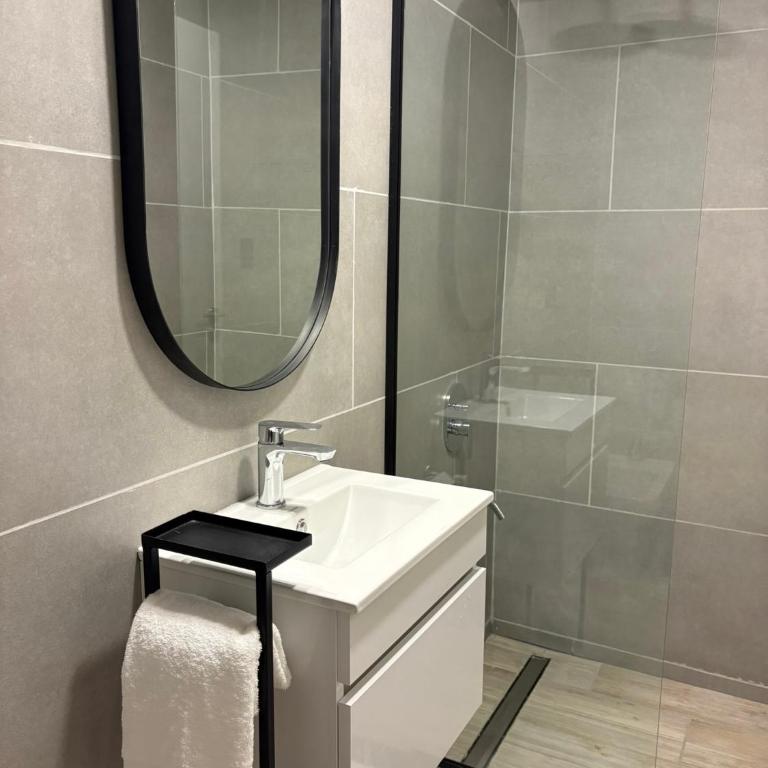 VAYU LuxuryLofts - Estudio Deluxe con cama grande - 8