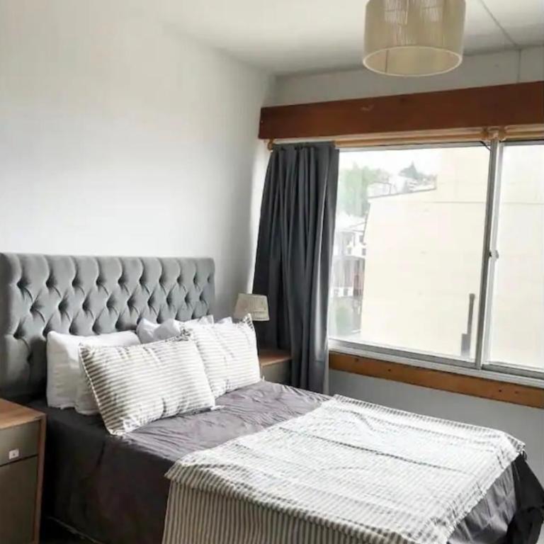 Monoambiente Moderno con Vista al Nahuel Huapi y Ubicación Premium - Apartamento de 1 dormitorio - 2