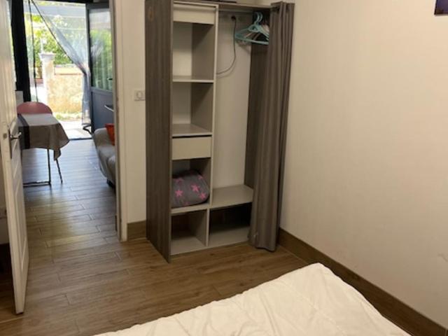 F1 140 rez de jardin - One-Bedroom Apartment - 6