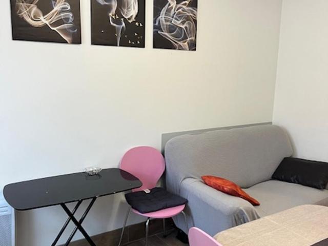 F1 140 rez de jardin - One-Bedroom Apartment - 4
