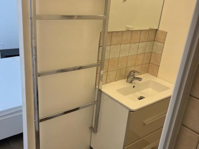 F1 140 rez de jardin - One-Bedroom Apartment - 10