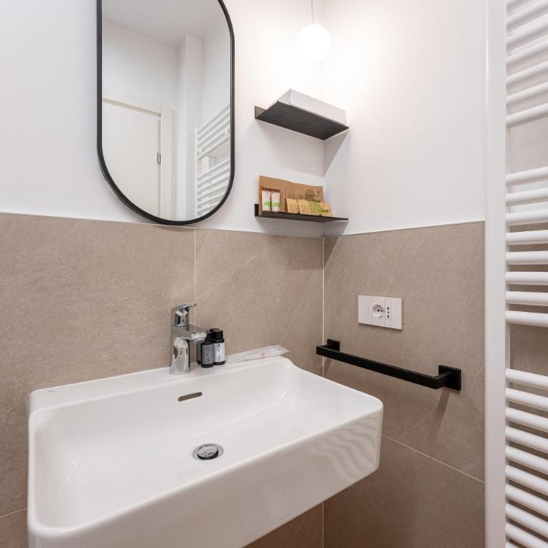 Salò design center apartment with parking - Appartamento con 3 Camere da Letto - 24