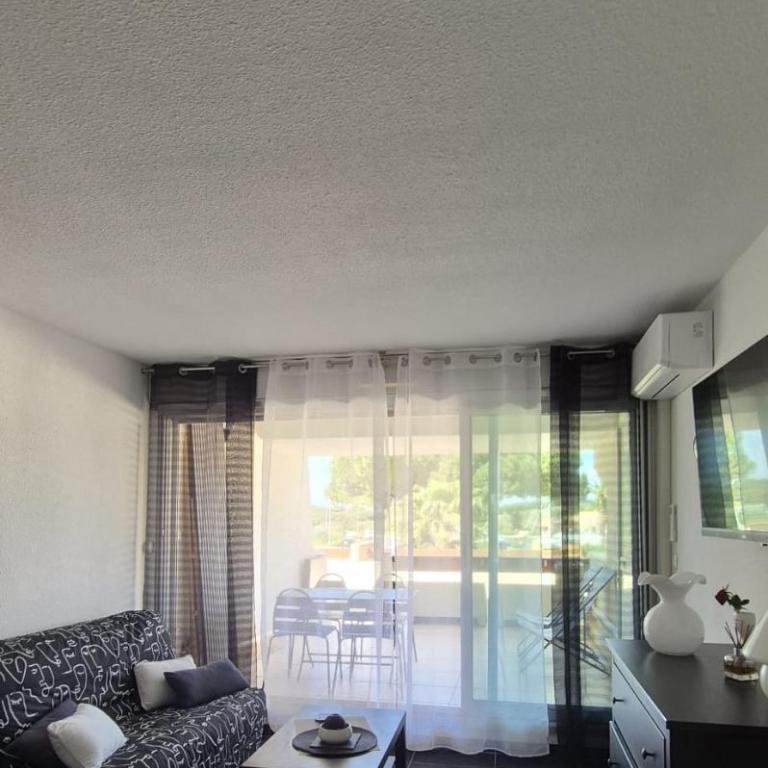 Village naturiste Cap d Agde - Coursives Port Nature 5 - Appartement Entier chambre séparée au calme - One-Bedroom Apartment - 8