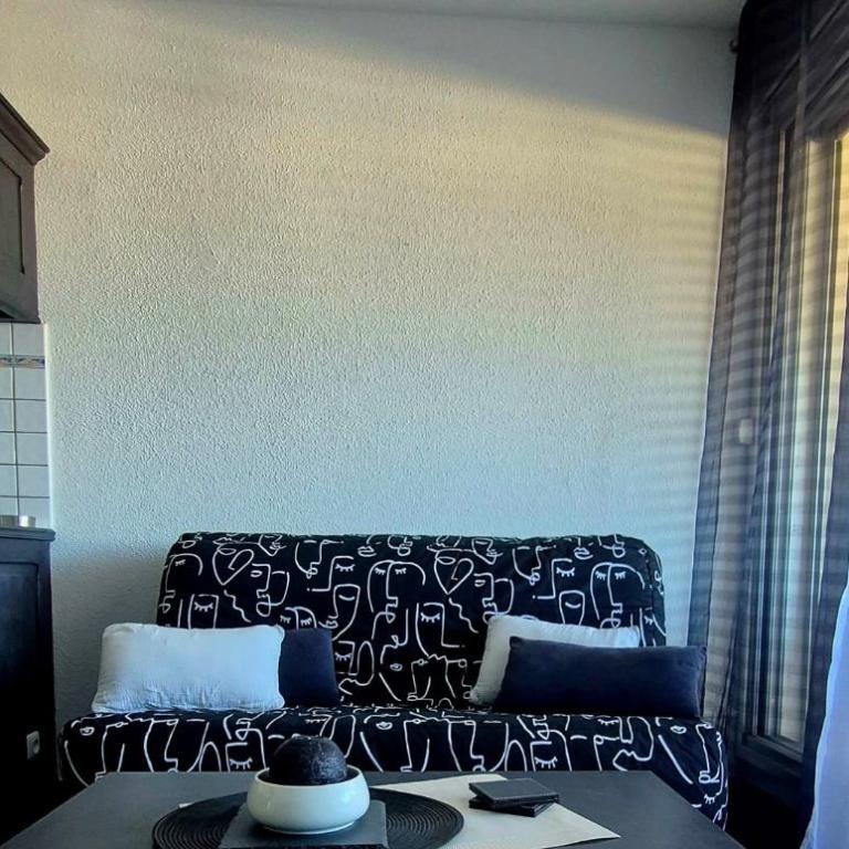 Village naturiste Cap d Agde - Coursives Port Nature 5 - Appartement Entier chambre séparée au calme - One-Bedroom Apartment - 9