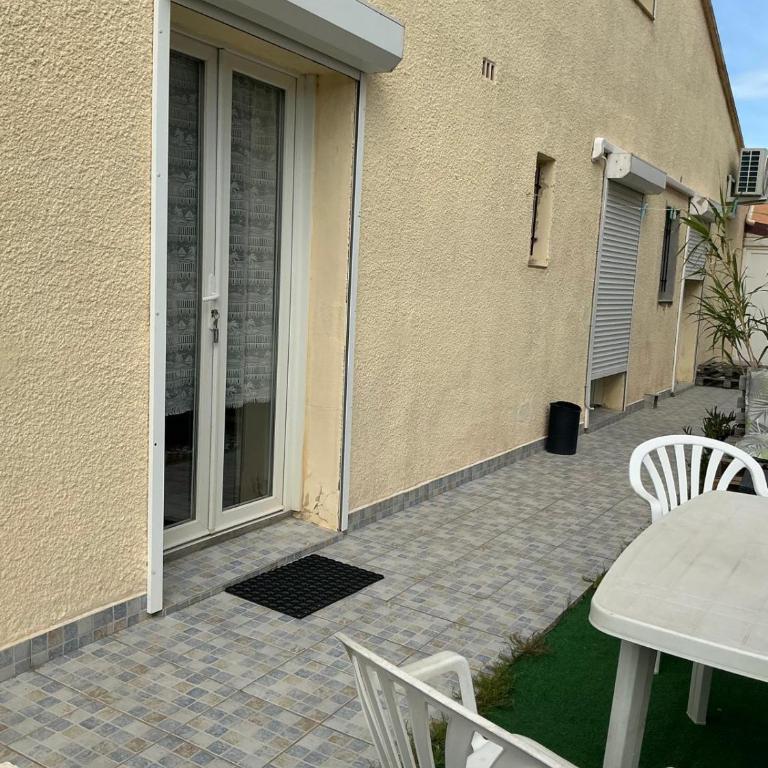 Studio 170m Plage de Sable, Clim & Parking - Monolocale Familiare - 3
