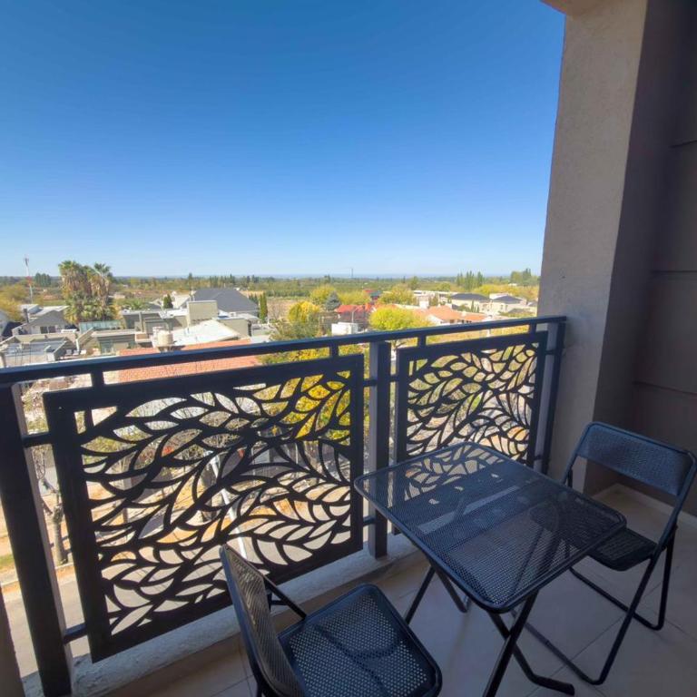 Depto de 2 habitaciones con vista a la cordillera para 4 adultos - Tupungato - Two-Bedroom Deluxe Apartment with Balcony - 10