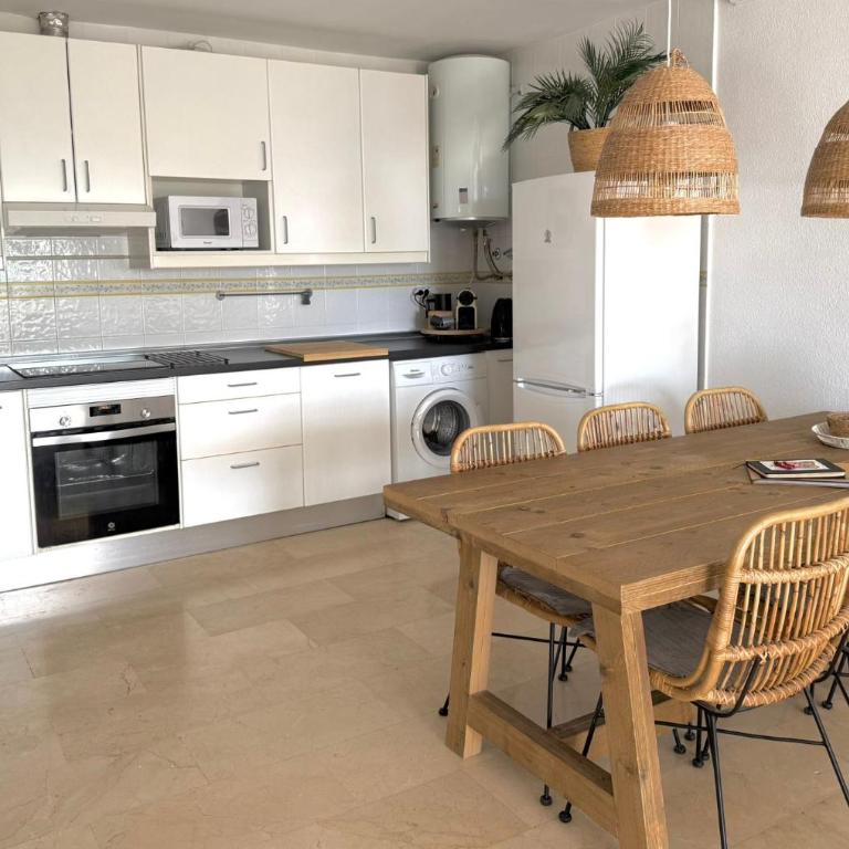 Puerto Alto 6-4 with stunning sea-view - Two-Bedroom Apartment - 12