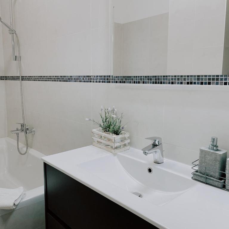 My Roman Dream -123m2 - Parcheggio Gratuito - Metro B - Casa Vacanze - 15