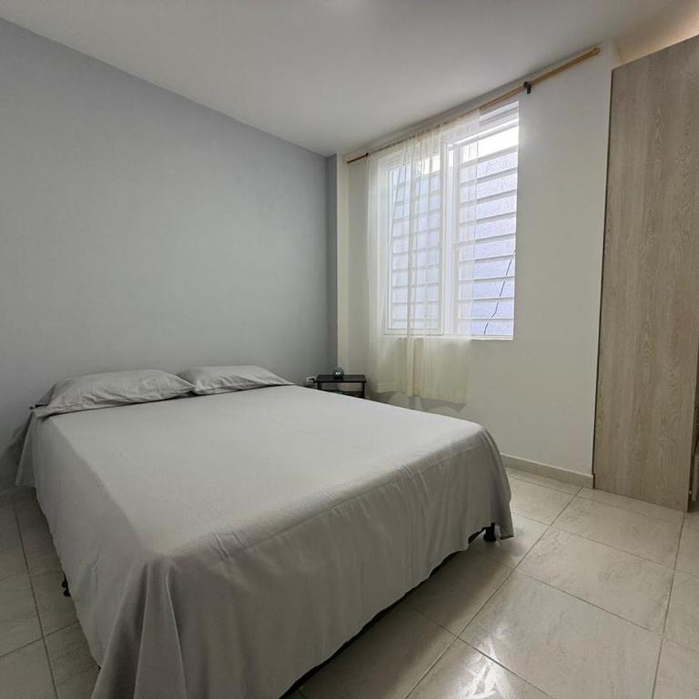 La Virginia comfort home - Two-Bedroom Apartment - 11