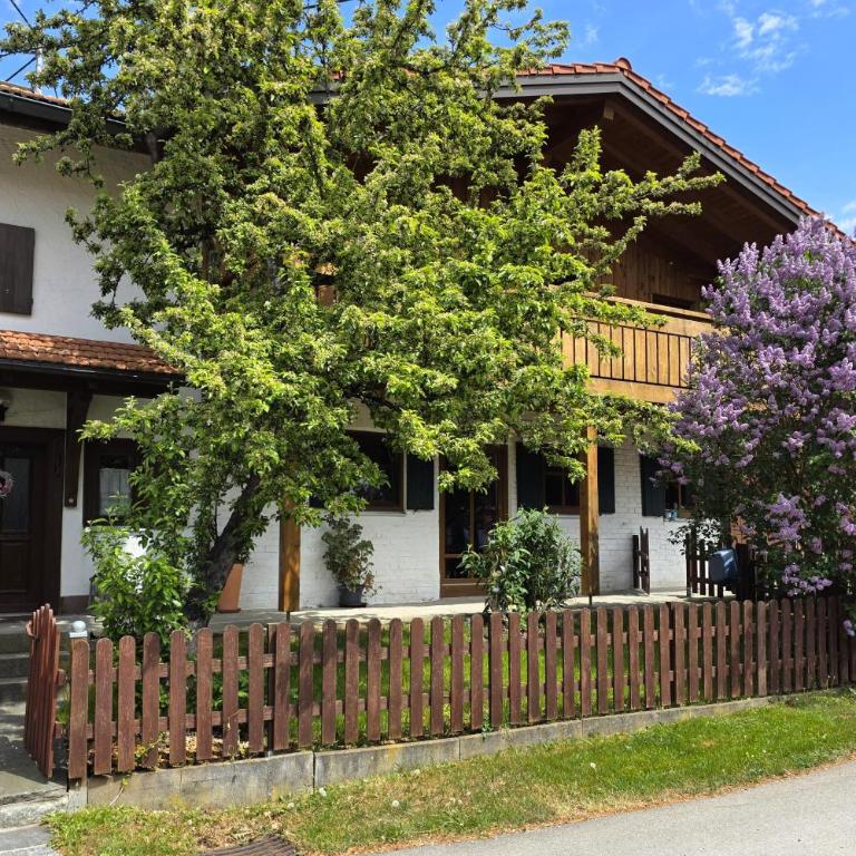 Landhaus Jörg - Giebelwohnung Gipfelstürmer mit Balkon, naturnahe Lage, Hunde willkommen - Two-Bedroom Apartment - 37