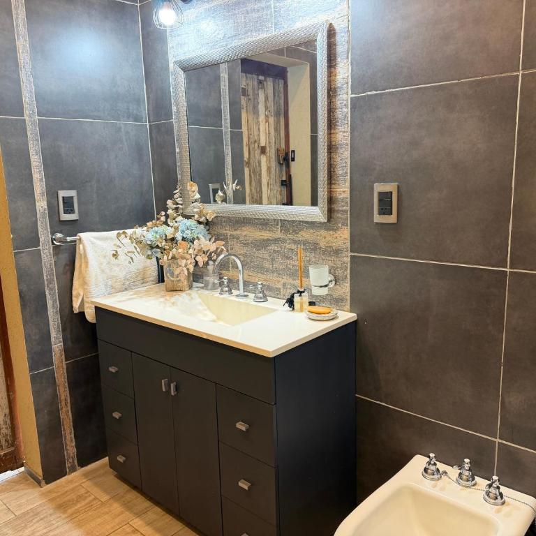 Casa quinta pileta y parrilla en General Rodríguez - Three-Bedroom Villa - 19