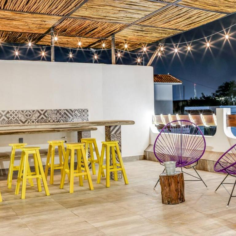 Valentina Suites by Las Flores Vacation Rentals - One-Bedroom Apartment with Garden View - 7