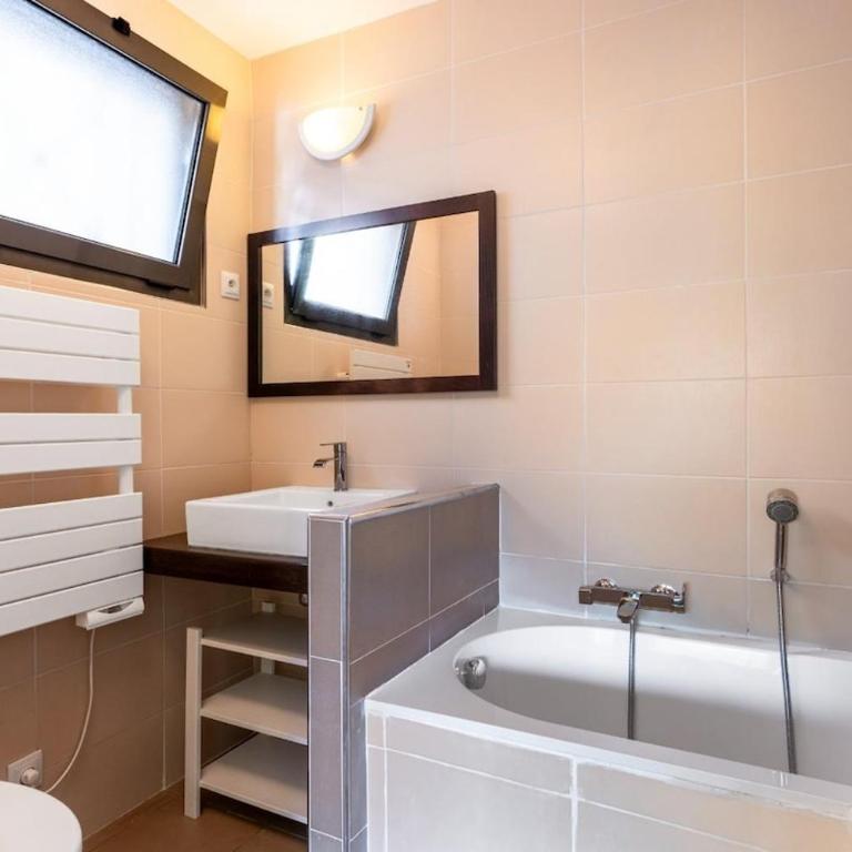 Sunny Seabreeze Villa, Eze, pool close to Monaco - Villa with Private Pool - 8